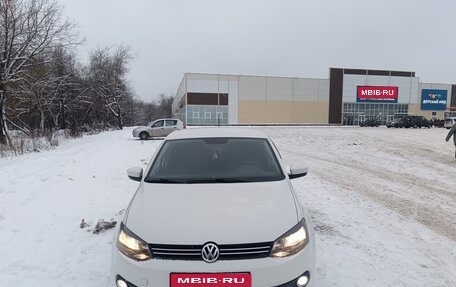 Volkswagen Polo VI (EU Market), 2013 год, 680 000 рублей, 1 фотография