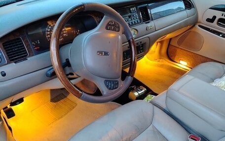 Lincoln Town Car III рестайлинг, 1999 год, 2 200 000 рублей, 5 фотография