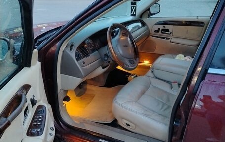 Lincoln Town Car III рестайлинг, 1999 год, 2 200 000 рублей, 6 фотография