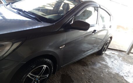 Hyundai Solaris II рестайлинг, 2012 год, 675 000 рублей, 2 фотография