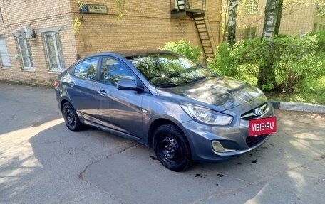 Hyundai Solaris II рестайлинг, 2012 год, 675 000 рублей, 3 фотография