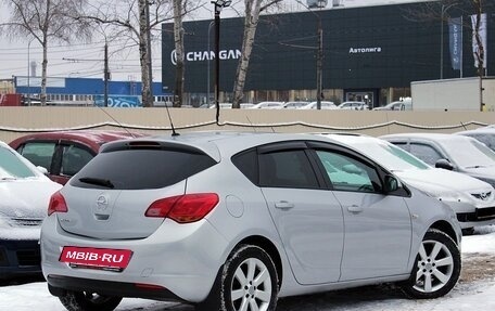 Opel Astra J, 2010 год, 599 000 рублей, 2 фотография