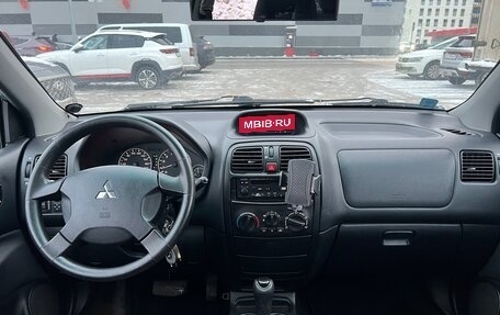 Mitsubishi Space Star I рестайлинг, 2004 год, 500 000 рублей, 20 фотография