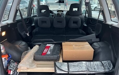 Mitsubishi Space Star I рестайлинг, 2004 год, 500 000 рублей, 29 фотография