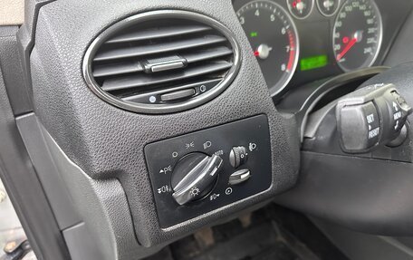 Ford Focus II рестайлинг, 2007 год, 430 000 рублей, 23 фотография