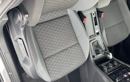 Volkswagen Golf VII, 2019 год, 1 430 000 рублей, 18 фотография