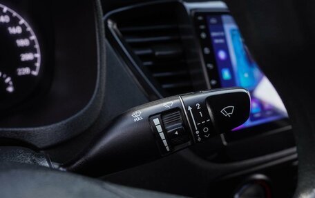 Hyundai Solaris II рестайлинг, 2018 год, 1 299 000 рублей, 21 фотография