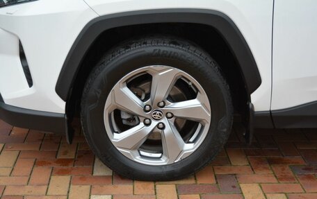 Toyota RAV4, 2019 год, 2 870 000 рублей, 11 фотография