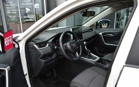 Toyota RAV4, 2019 год, 2 870 000 рублей, 12 фотография