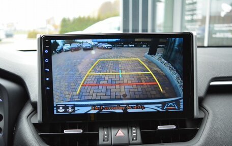 Toyota RAV4, 2019 год, 2 870 000 рублей, 23 фотография