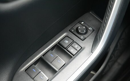 Toyota RAV4, 2019 год, 2 870 000 рублей, 27 фотография