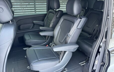 Mercedes-Benz V-Класс, 2020 год, 5 690 000 рублей, 30 фотография