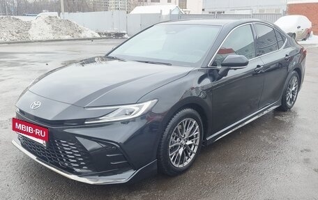 Toyota Camry, 2025 год, 3 600 000 рублей, 4 фотография