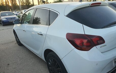 Opel Astra J, 2012 год, 650 000 рублей, 2 фотография