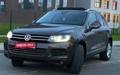 Volkswagen Touareg III, 2012 год, 2 000 000 рублей, 1 фотография