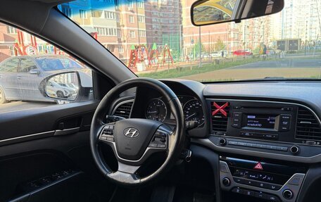 Hyundai Elantra VI рестайлинг, 2018 год, 1 099 000 рублей, 4 фотография