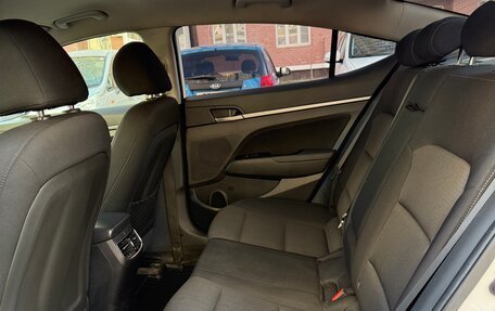 Hyundai Elantra VI рестайлинг, 2018 год, 1 099 000 рублей, 17 фотография