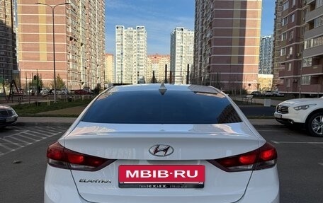 Hyundai Elantra VI рестайлинг, 2018 год, 1 099 000 рублей, 7 фотография