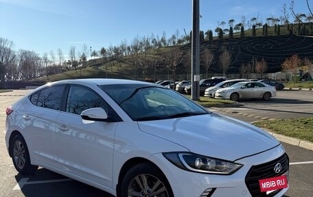 Hyundai Elantra VI рестайлинг, 2018 год, 1 099 000 рублей, 11 фотография