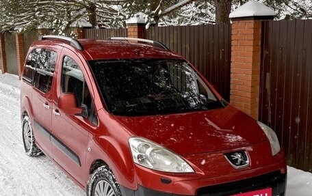 Peugeot Partner II рестайлинг 2, 2010 год, 690 000 рублей, 2 фотография