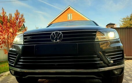 Volkswagen Touareg III, 2017 год, 3 990 000 рублей, 4 фотография