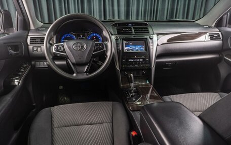 Toyota Camry, 2015 год, 1 849 000 рублей, 6 фотография