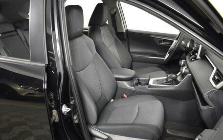 Toyota RAV4, 2021 год, 3 879 200 рублей, 8 фотография