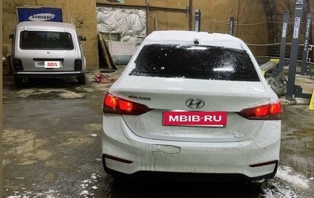 Hyundai Solaris II рестайлинг, 2019 год, 670 000 рублей, 3 фотография