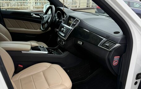 Mercedes-Benz GL-Класс, 2015 год, 4 300 000 рублей, 12 фотография