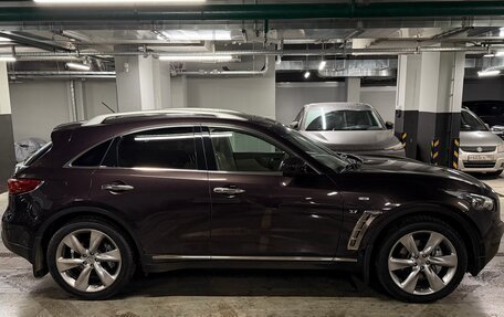 Infiniti QX70, 2015 год, 2 600 000 рублей, 7 фотография