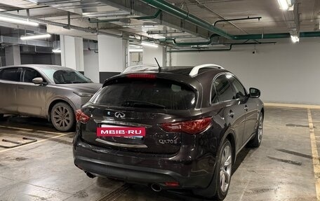 Infiniti QX70, 2015 год, 2 600 000 рублей, 6 фотография