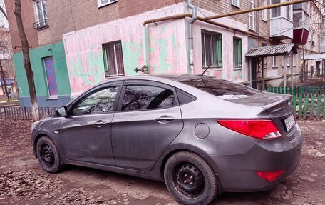 Hyundai Solaris II рестайлинг, 2016 год, 750 000 рублей, 2 фотография