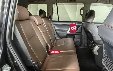 Toyota Land Cruiser Prado 150 рестайлинг 2, 2018 год, 5 143 000 рублей, 16 фотография