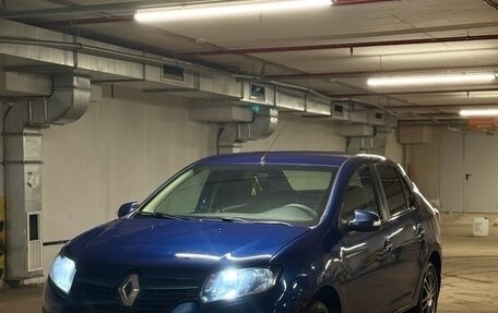 Renault Logan II, 2015 год, 550 000 рублей, 1 фотография