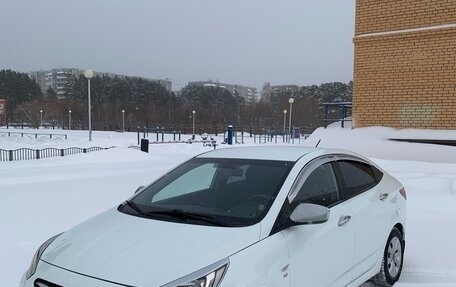 Hyundai Solaris II рестайлинг, 2012 год, 780 000 рублей, 1 фотография