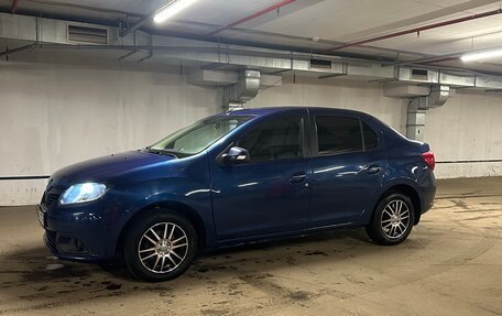 Renault Logan II, 2015 год, 550 000 рублей, 3 фотография