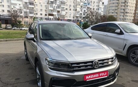 Volkswagen Tiguan II, 2019 год, 3 300 000 рублей, 3 фотография