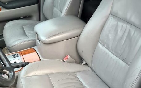 Toyota Land Cruiser 100 рестайлинг 2, 2006 год, 2 000 000 рублей, 9 фотография