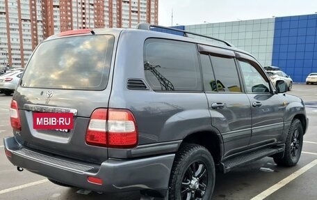 Toyota Land Cruiser 100 рестайлинг 2, 2006 год, 2 000 000 рублей, 4 фотография