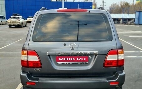 Toyota Land Cruiser 100 рестайлинг 2, 2006 год, 2 000 000 рублей, 7 фотография