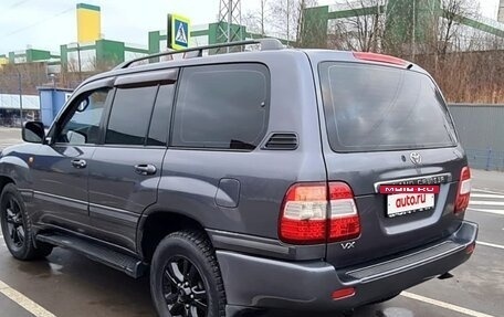 Toyota Land Cruiser 100 рестайлинг 2, 2006 год, 2 000 000 рублей, 8 фотография