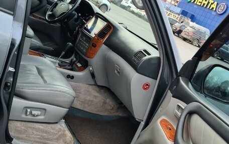 Toyota Land Cruiser 100 рестайлинг 2, 2006 год, 2 000 000 рублей, 14 фотография