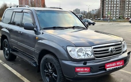 Toyota Land Cruiser 100 рестайлинг 2, 2006 год, 2 000 000 рублей, 2 фотография