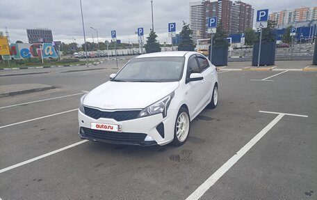 KIA Rio IV, 2022 год, 1 300 000 рублей, 2 фотография