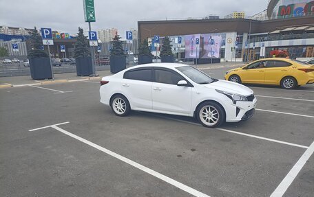 KIA Rio IV, 2022 год, 1 300 000 рублей, 4 фотография