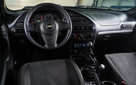 Chevrolet Niva I рестайлинг, 2016 год, 829 000 рублей, 6 фотография