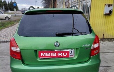 Skoda Fabia II, 2011 год, 900 000 рублей, 4 фотография