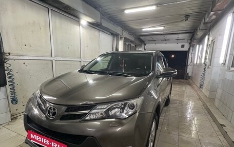 Toyota RAV4, 2013 год, 1 650 000 рублей, 6 фотография