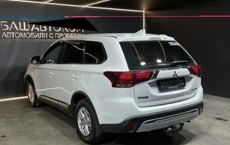 Mitsubishi Outlander III рестайлинг 3, 2019 год, 2 150 000 рублей, 6 фотография