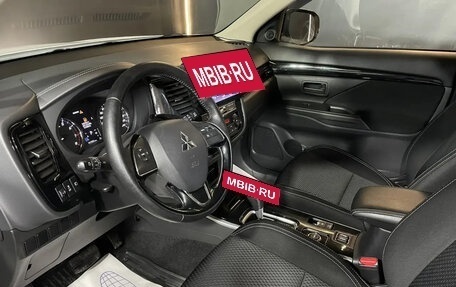 Mitsubishi Outlander III рестайлинг 3, 2019 год, 2 150 000 рублей, 7 фотография